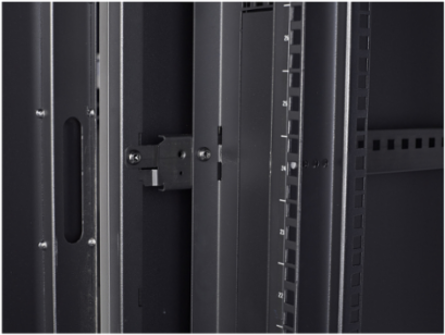 NetShelter SV Server Rack Enclosure, 42U, 31.50 Inch Width, 41.73 Inch Depth, 287.70 lb Weight