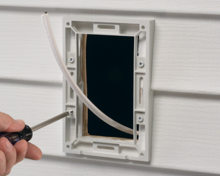 Vertical Low Profile IN BOX™ 1-Gang White Paintable, 1/2 Inch Siding Lap