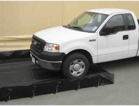 Durable L Rod Spill Berm, 10" x 15"