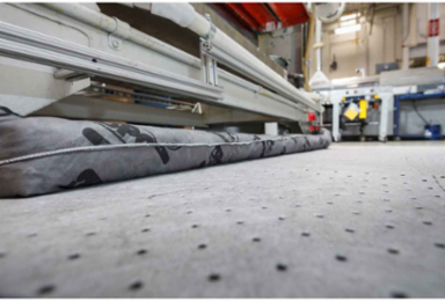 MRO Plus® Universal Absorbent Roll - Medium Weight, 30" x 150', Absorbency Capacity 38 gal