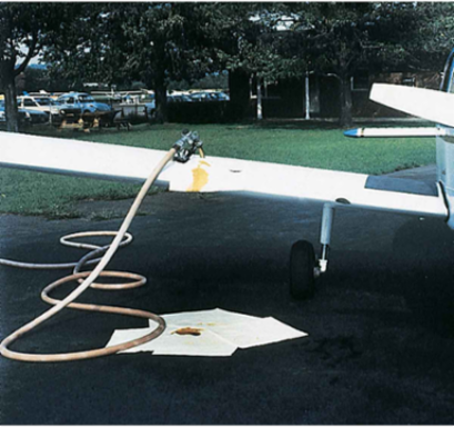 Static Resistant Oil Only Absorbent Pads - Heavy Weight, 15" x 19", Absorbency Capacity 26 gal