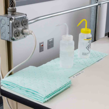 Spill Response Plus Heavyweight Chemical Absorbent Pads 4 Inch x 4 Inch, Absorbency 8.5 Gallon