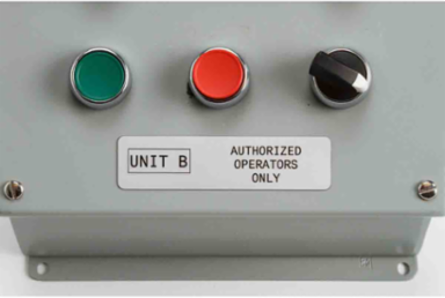 Foam Backed Raised Panel Labels, 1" H x 4" W, Silver, Roll of 500 Labels