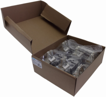 Triple Pole Low Voltage Base, 690V, 630A, Thermoplastic, 8.858 Inch Length