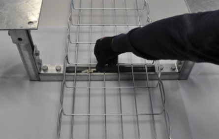 Wire Basket Tray Clip, 3/16"–5/16" Wire