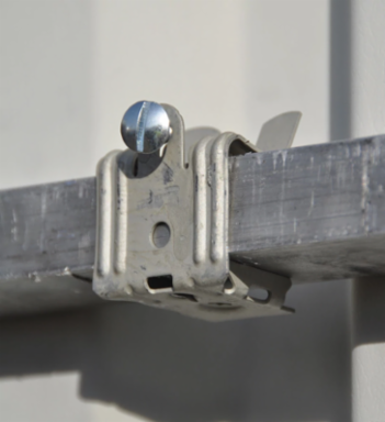 Hammer-On Flange Clip, Bottom Mount, Spring Steel, 13/16"–1 1/8" Flange