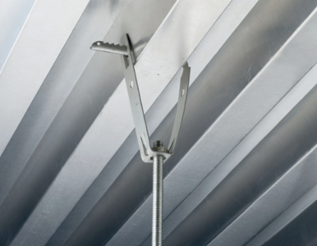 Trapezoidal Deck Hanger, Spring Steel, 14 mm Unthreaded Hole