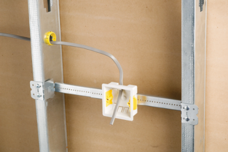 Telescoping box bracket 17"–26" stud space 1 1/2", 2 1/8", 2 1/2" box depth