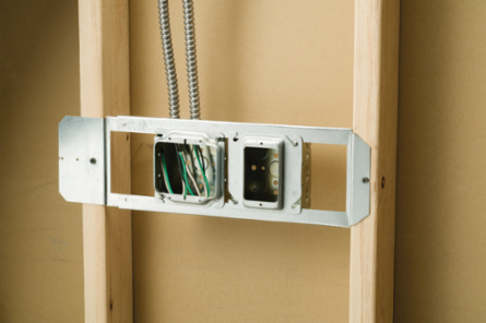Telescoping rigid box support, 16"–24" stud spacing