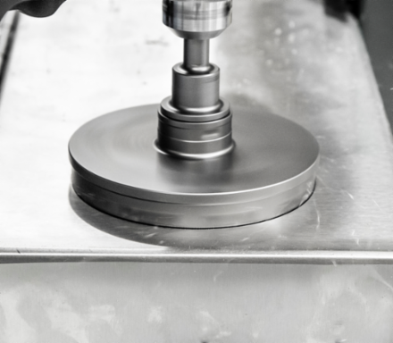 Quick-Change Carbide-Tipped Hole Cutter 4-1/8 Inch, Tungsten Carbide Teeth