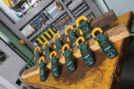 AC True RMS Clamp Meter, 600V, 600A, 1.18 Inch Jaw Opening