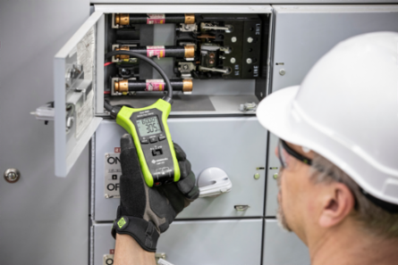 18 Inch Flex Clamp Meter, 30A/300A/3000A Amperage Rating, LCD Display