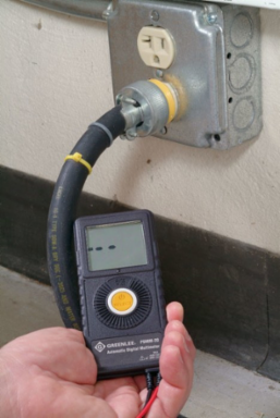 Pocket Multimeter with AC/DC Voltage Measurement, CAT II 450V, Intelligent Auto-Off