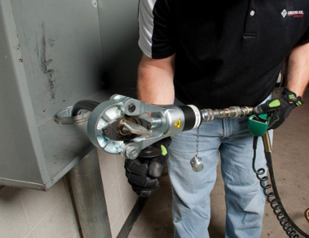 15-Ton Remote Head Flip Top Crimping Tool, 2 Inch Jaw Opening, 30,000 LB Crimping Force