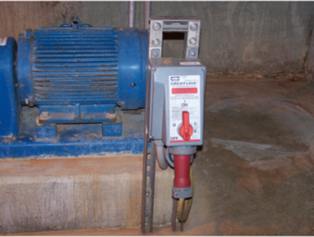 Industrial Grade Female Mechanically Interlocked Receptacle, 30A 3-Pole 4-Wire 480V AC