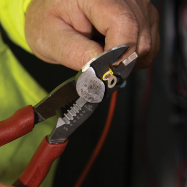Forged Steel Wire Crimper, Cutter, Stripper, Strips 10-18 AWG, Crimps 10-22 AWG