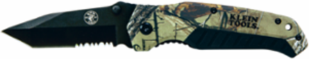 Pocket Knife with REALTREE XTRA Camo Handle and 3-1/2 Inch Tanto Blade