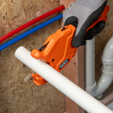 1-1/4-Inch Precision Ratcheting PVC Pipe Cutter