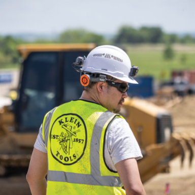 Lightweight Hard Hat Cooling Fan - 2 Speeds, 16-Hour Battery Life, Compact Design