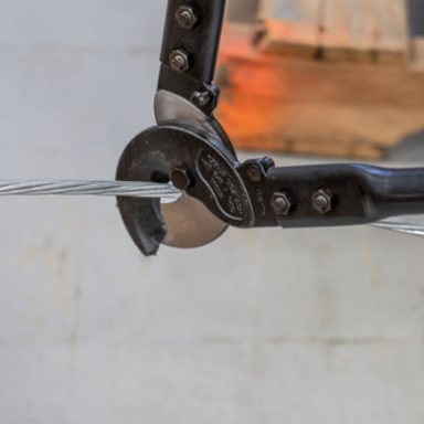 Standard Cable Cutter 25 Inch, 1-3/8 Inch Diameter Capacity for Copper and Aluminum