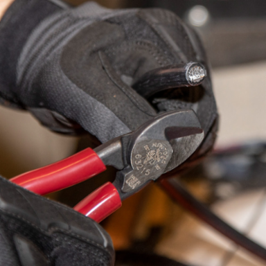 High-Leverage Compact Cable Cutter Up to 1/0 AWG Cutting Capacity, 6.6 Inch Length