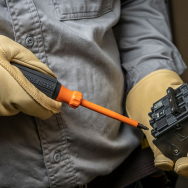 Insulated Screwdriver #2 Square Tip 4 Inch Round Shank, 1000V Rated