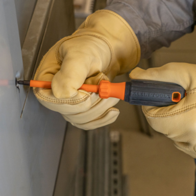 Insulated Screwdriver #2 Square Tip 4 Inch Round Shank, 1000V Rated
