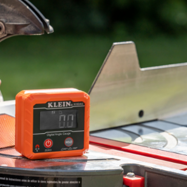 Digital Angle Gauge & Level, 0 to 180-Degree Range, Magnetic Base, IP42