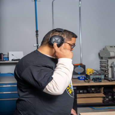 Bluetooth Earmuffs, 70-Hour Battery Life, IP54, 40 mm Audio Drivers, 20 dB NRR