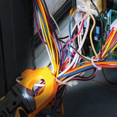 HVAC TRMS Clamp Meter, 600A Current, 750V AC/600V DC, -148° to 1832°F Temperature Range