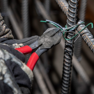 9 Inch Ironworker's Pliers with Aggressive Knurl, Forged Steel, 0.625 Inch Knife Length