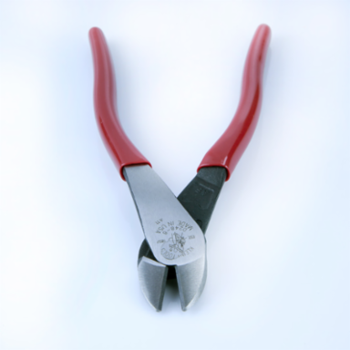 High-Leverage Diagonal Cutting Pliers 8 Inch Angled Head Short Jaw