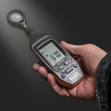 Digital Light Meter - Measures Illuminance in Foot Candles and Lux, 8.24 Inch Height