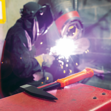 Welder's Chipping Hammer, 10 Ounce, 7 Inch with Heat-Resistant Handle