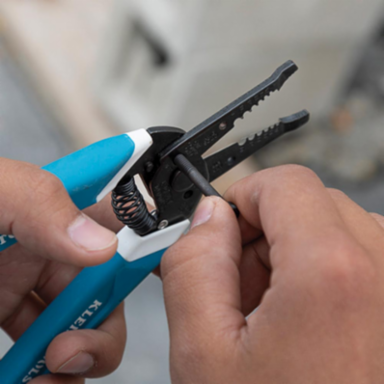 Klein-Kurve® Wire Stripper/Cutter 8-20 AWG, Comfort Grip, 7.25 Inch Length