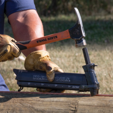 Heavy-Duty Utility Staple Starter, 2 Inch Leg Length, 35-40 Staple Capacity
