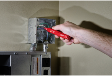 Dual Range Voltage Detector