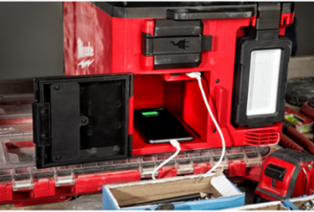 M18™ PACKOUT™ Light/Charger-Reconditioned