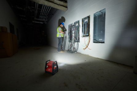 M18™ Rover™ Portable LED Flood Light 3000 Lumens, 18V Power