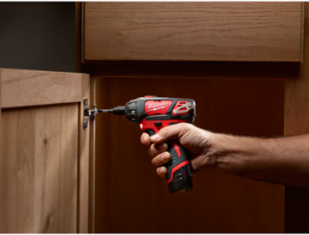 M12 1/4 Inch Hex Screwdriver, 175 in-lbs Torque, 500 RPM, 2 lbs Weight