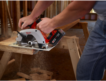 M18™ Cordless Lithium-Ion 6-1/2 in. Circular Saw-Reconditioned