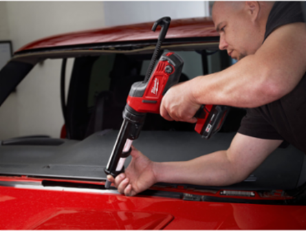 M18™ Cordless 10 oz Caulk and Adhesive Gun-Reconditioned