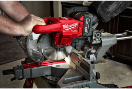 M18 FUELTM 7-1/4 Inch Dual Bevel Sliding Compound Miter Saw, 28 lbs, Cordless