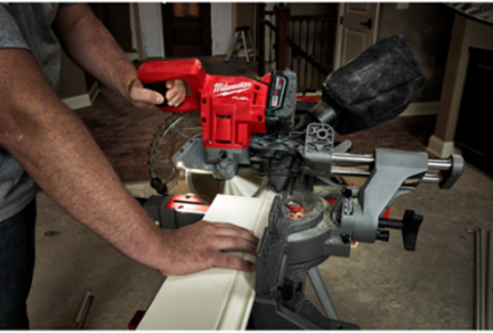M18 FUEL™ 7-1/4 in. Dual Bevel Sliding Compound Miter Saw Kit-Reconditioned
