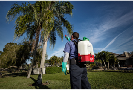 M18™ SWITCH TANK™ 4 Gallon Backpack Sprayer