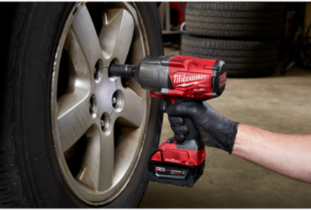 M18 FUEL High Torque Impact Wrench 1/2 Inch 1400 ft-lbs Torque, 8.39 Inch Length