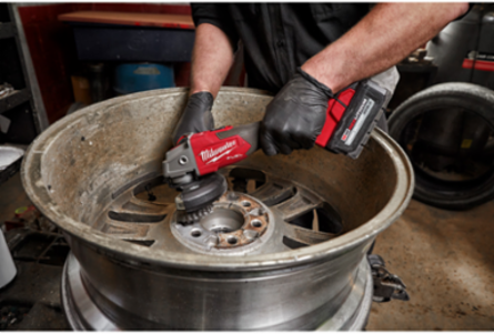 M18 FUEL™ 4-1/2" / 5" Variable Speed Braking Grinder, Slide Switch Lock-On-Reconditioned