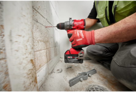 M18 FUEL 1/2 Inch Hammer Drill/Driver Kit, 1400 in-lbs Torque, 2 Batteries Included