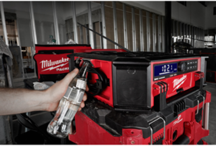 M18™ PACKOUT™ Radio + Charger-Reconditioned