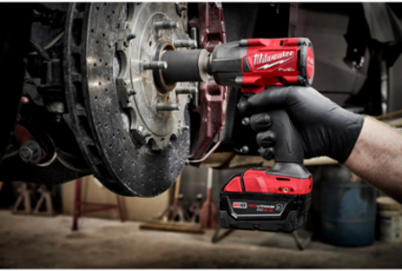 M18 FUELTM 1/2 Inch High Torque & 3/8 Inch Mid-Torque Impact Wrench Combo Kit, 1,100 ft-lbs Torque